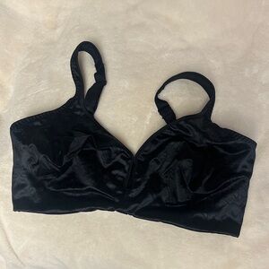Sleek Black Women's Bra
